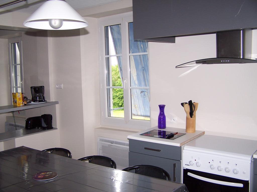 Gite Des Noisetiers Saint-Junien Exterior photo